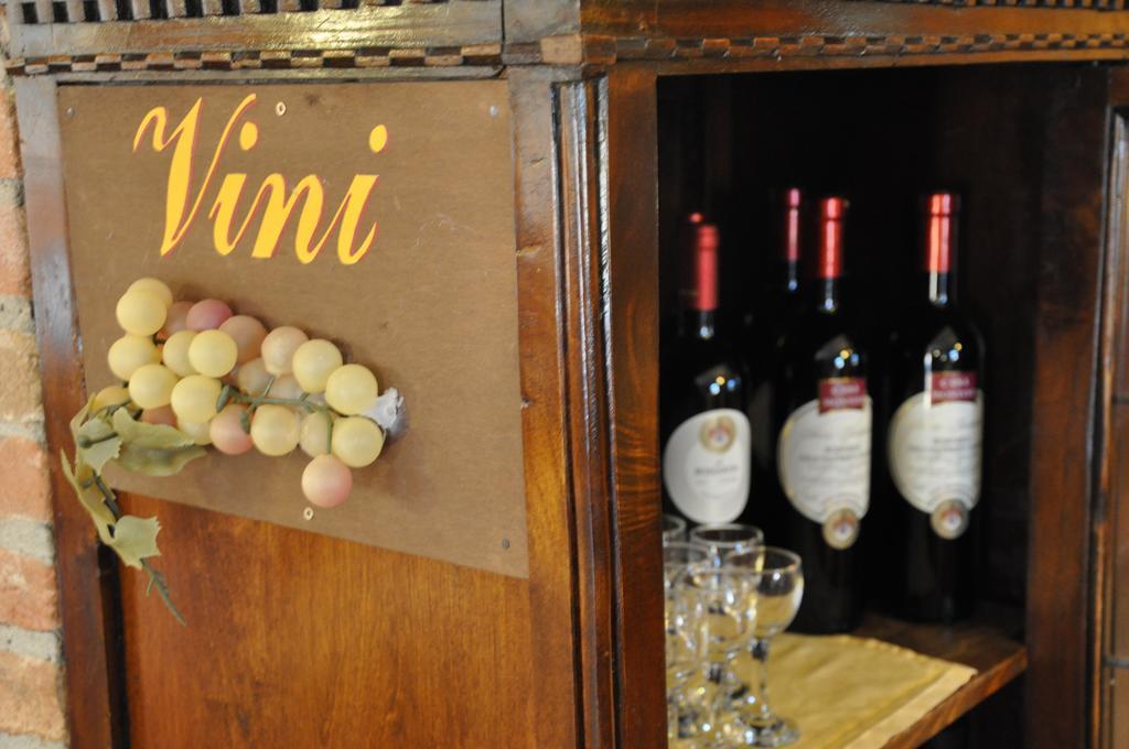 Santa GiulettaAgriturismo Corte Montini别墅 外观 照片
