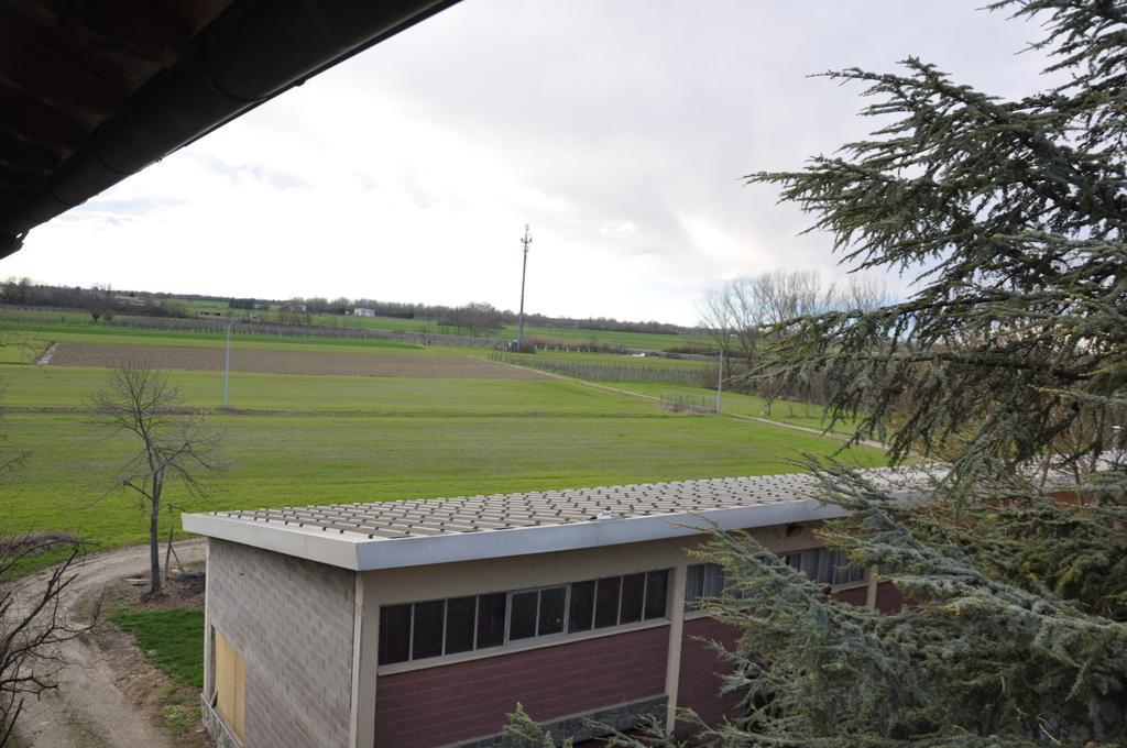 Santa GiulettaAgriturismo Corte Montini别墅 外观 照片
