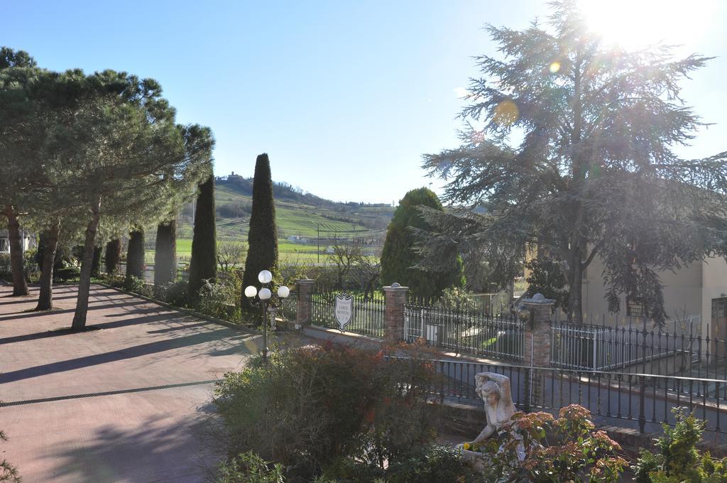 Santa GiulettaAgriturismo Corte Montini别墅 外观 照片