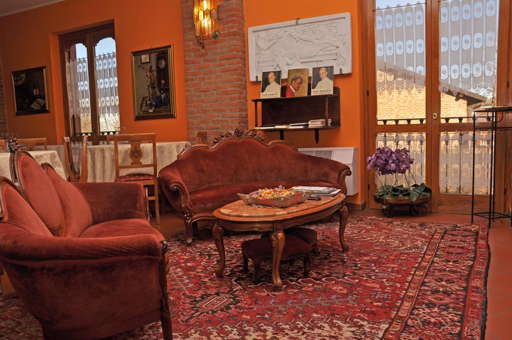 Santa GiulettaAgriturismo Corte Montini别墅 外观 照片