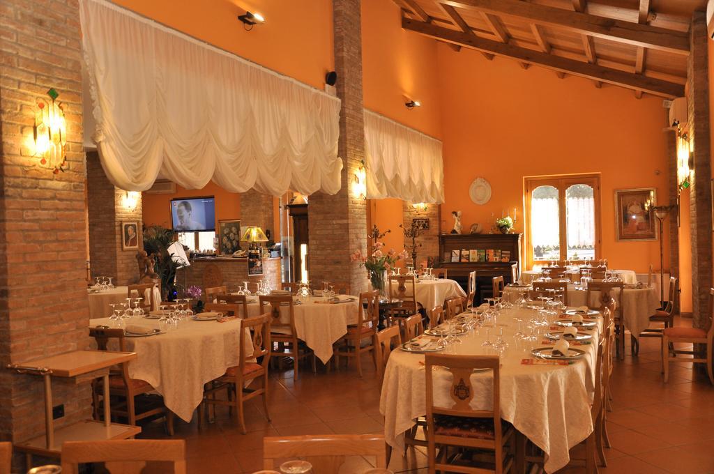 Santa GiulettaAgriturismo Corte Montini别墅 外观 照片