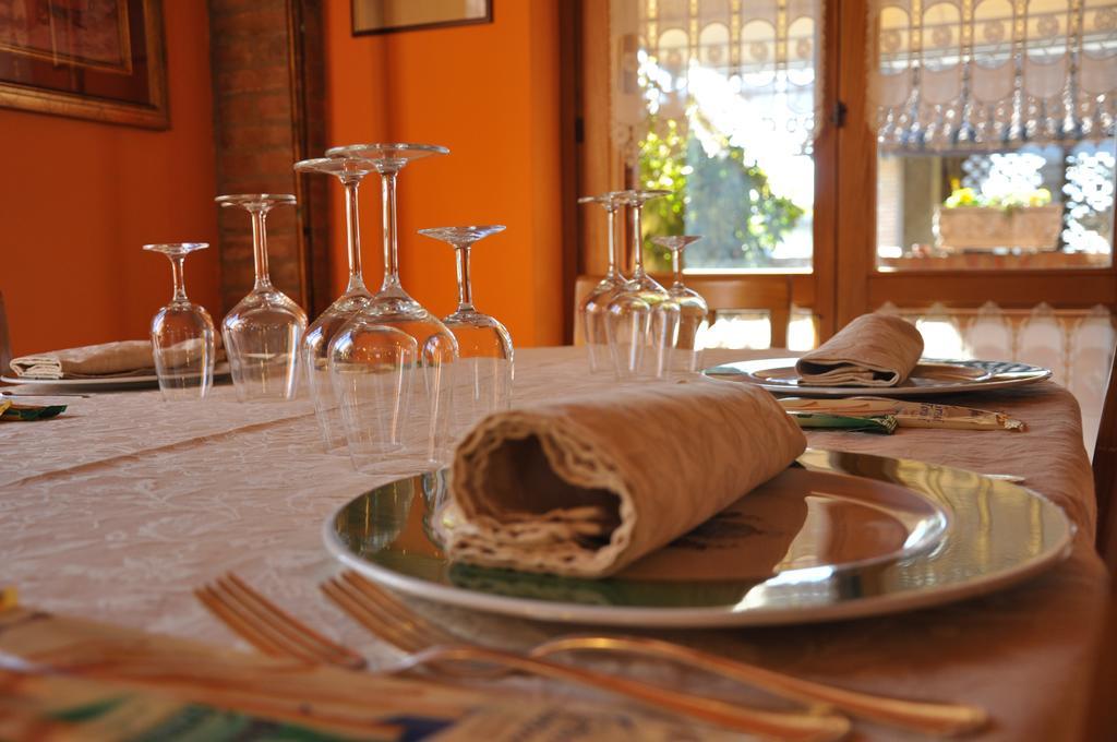 Santa GiulettaAgriturismo Corte Montini别墅 外观 照片