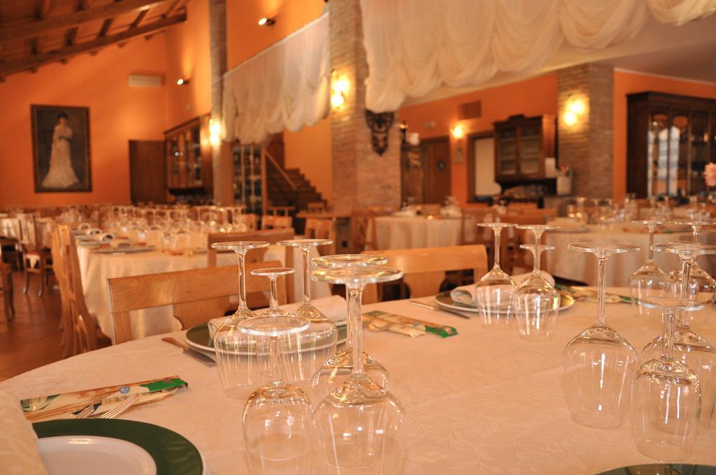 Santa GiulettaAgriturismo Corte Montini别墅 外观 照片