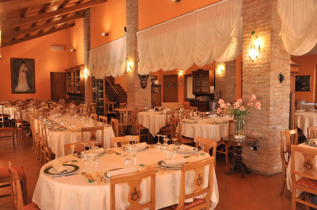Santa GiulettaAgriturismo Corte Montini别墅 外观 照片