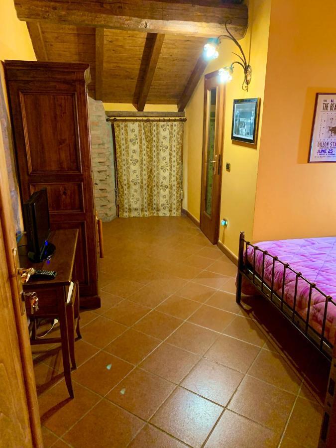 Santa GiulettaAgriturismo Corte Montini别墅 外观 照片