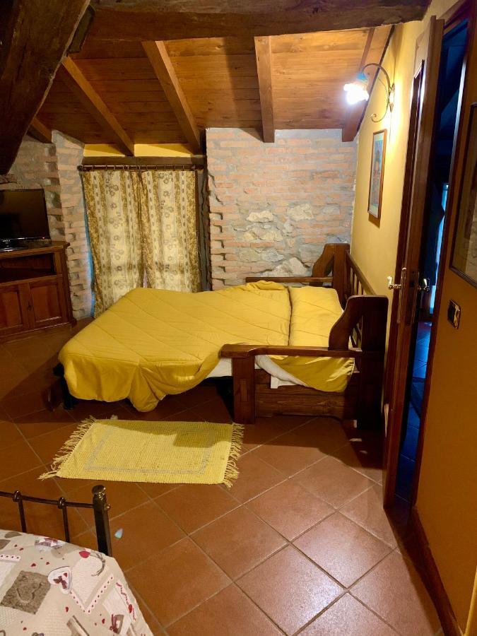 Santa GiulettaAgriturismo Corte Montini别墅 外观 照片
