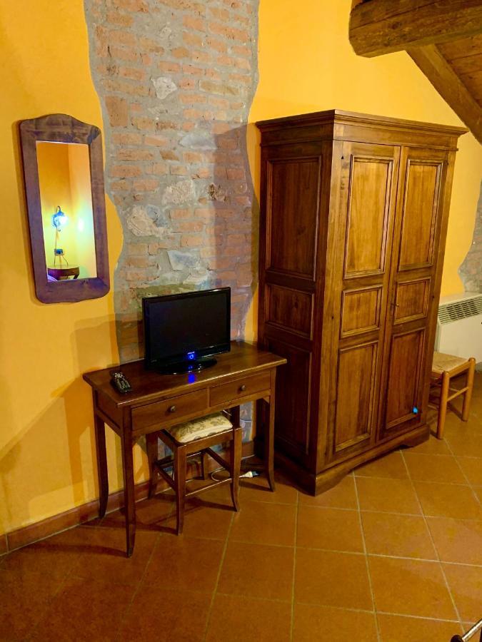 Santa GiulettaAgriturismo Corte Montini别墅 外观 照片