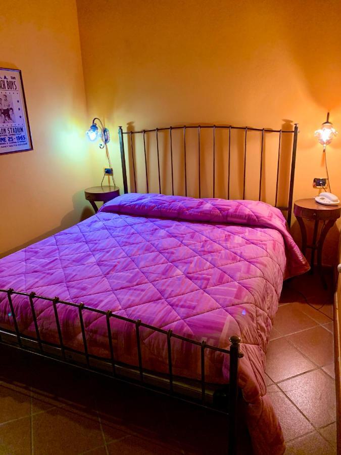 Santa GiulettaAgriturismo Corte Montini别墅 外观 照片