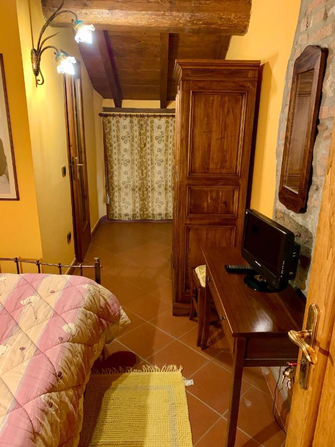 Santa GiulettaAgriturismo Corte Montini别墅 外观 照片