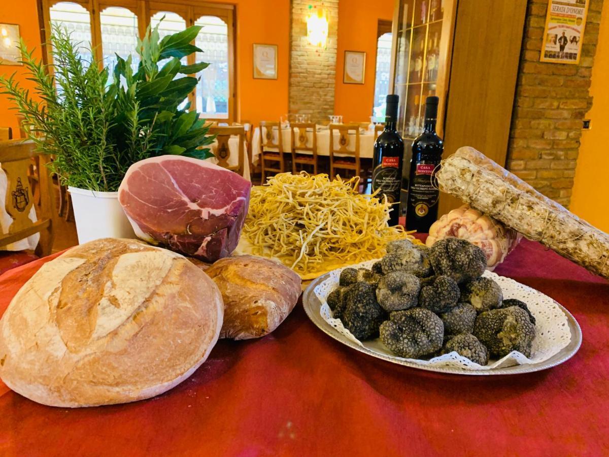 Santa GiulettaAgriturismo Corte Montini别墅 外观 照片